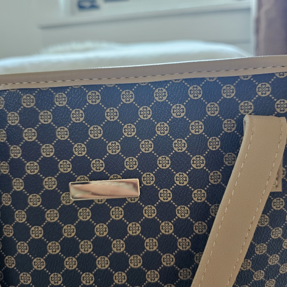 Geometric Patterned Tote Bag - image 2